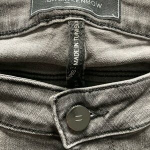 Brokenbow Women's Gray Skinny Jeans Sz. 29